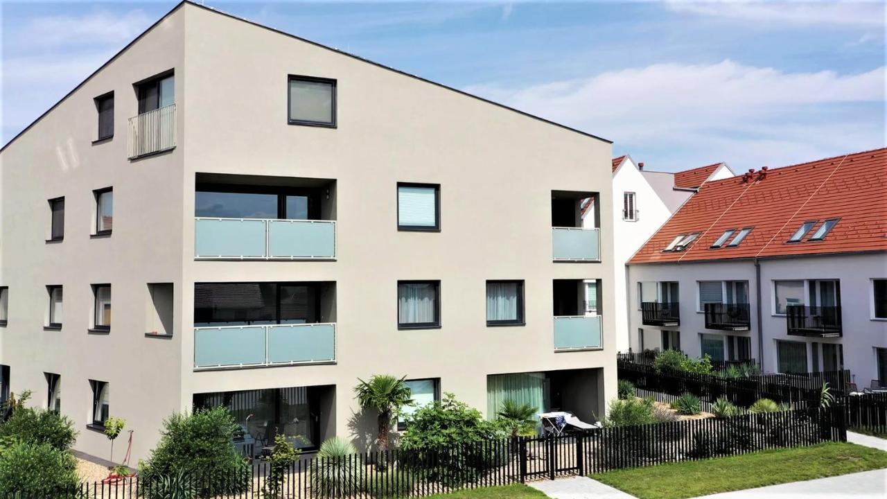 Palm Garden Apartment 1 Mikulov Exterior photo